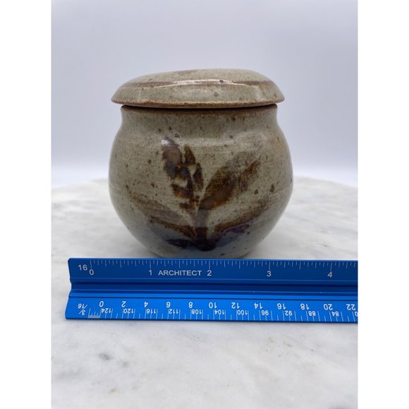 Handmade Pottery Jar Lid Earthenware Stoneware Beige Brown Speckle Plant Motif - Picture 9 of 11